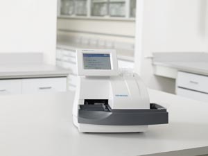Point-of-Care Urine Chemistry Analyzer with Printer CLINITEK Advantus™ Extensive Test Menu CLIA Moderate Complexity